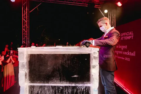Who Made the World’s Largest Negroni?